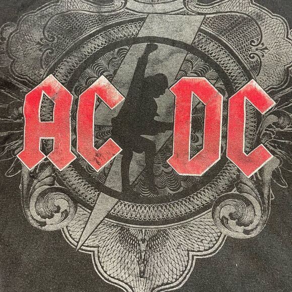 ACDC Black Ice Tour 2008 2009 Graphic T-shirt Women Medium Black Short Sleeve - Picture 2 of 9